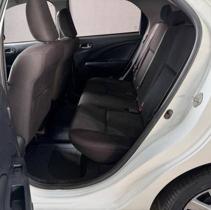 TOYOTA ETIOS 1.5 X SEDAN 16V FLEX 4P AUTOMÁTICO